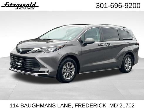 2024 Toyota Sienna XLE