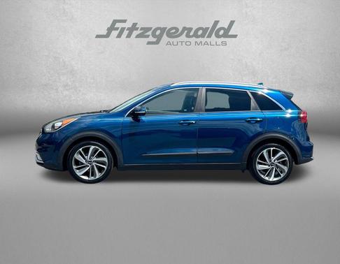 Deep Cerulean 2017 Kia Niro Touring