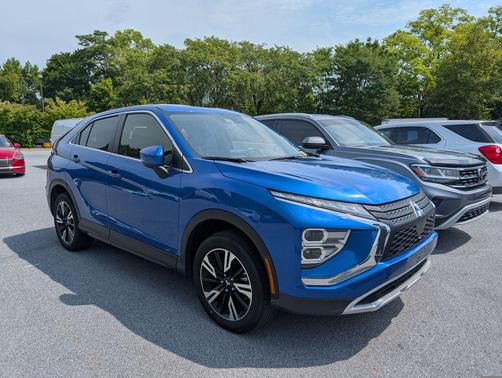 Lightning Blue Metallic 2025 Mitsubishi Eclipse Cross SE