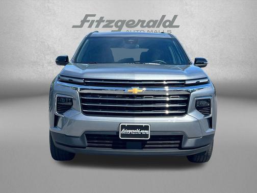 Sterling Gray Metallic 2026 Chevrolet Traverse LT