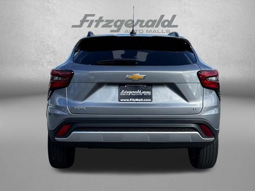 Sterling Gray Metallic 2025 Chevrolet Trax LT
