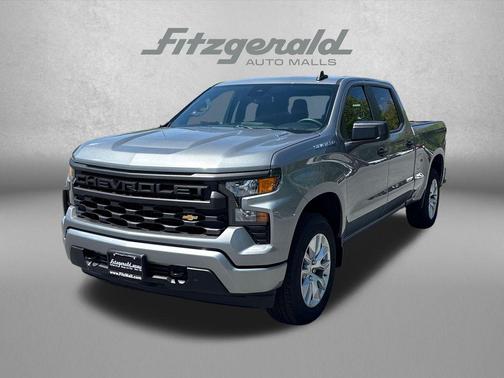 Sterling Gray Metallic 2026 Chevrolet Silverado 1500 Custom