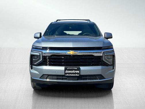 2025 Chevrolet Suburban LS