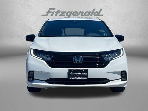 Platinum White Pearl 2024 Honda Odyssey Sport