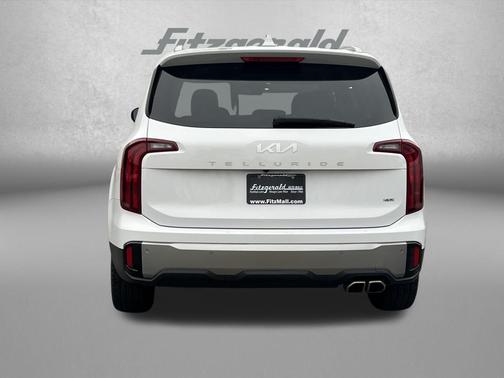 Glacial White Pearl 2025 Kia Telluride S