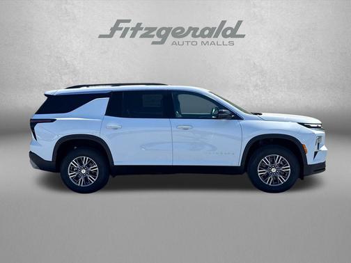 Summit White 2026 Chevrolet Traverse LT