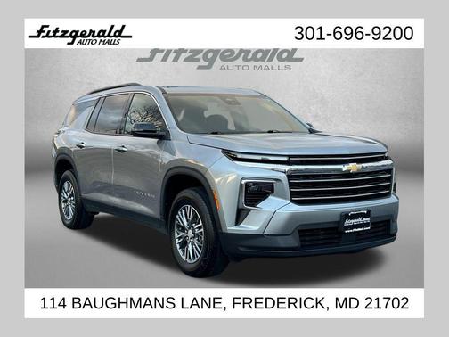 2025 Chevrolet Traverse LT