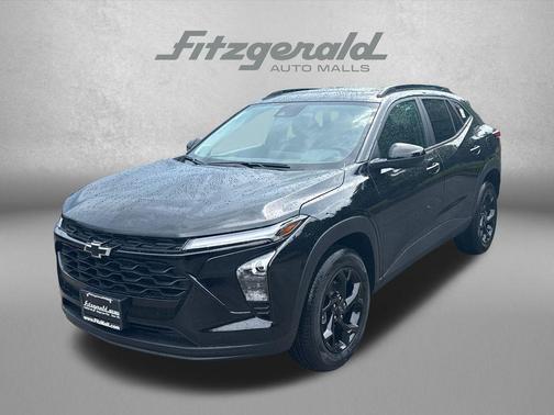 Mosaic Black Metallic 2026 Chevrolet Trax LT