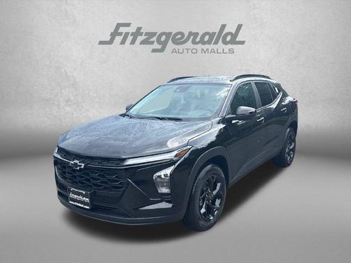 Mosaic Black Metallic 2026 Chevrolet Trax LT