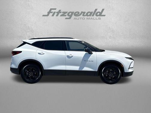Summit White 2026 Chevrolet Blazer 2LT