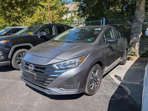 Gun Metallic 2025 Nissan Versa 1.6 S