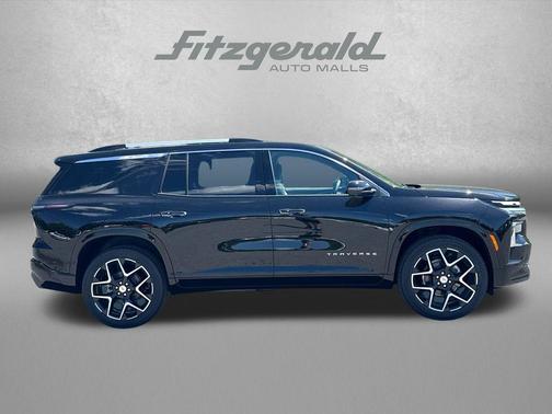Mosaic Black Metallic 2026 Chevrolet Traverse High Country