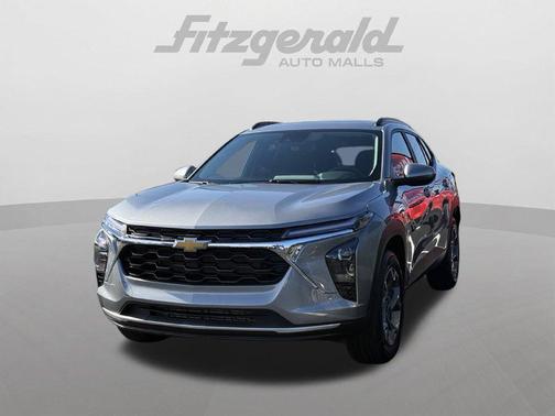 Sterling Gray Metallic 2026 Chevrolet Trax LT