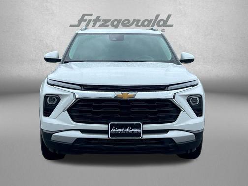 Summit White 2025 Chevrolet Trailblazer LT