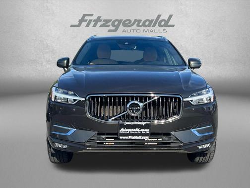 Gray Metallic 2019 Volvo XC60 T5 Inscription