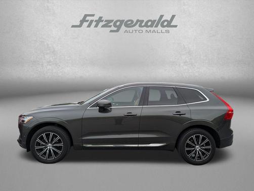 Gray Metallic 2019 Volvo XC60 T5 Inscription