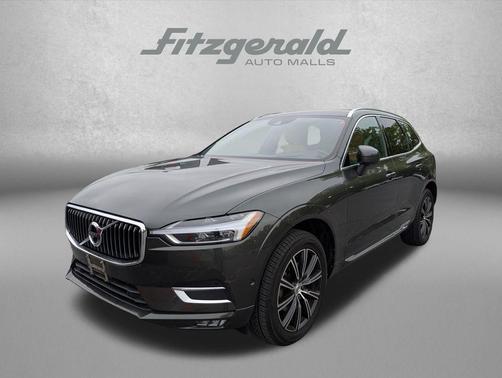 Gray Metallic 2019 Volvo XC60 T5 Inscription