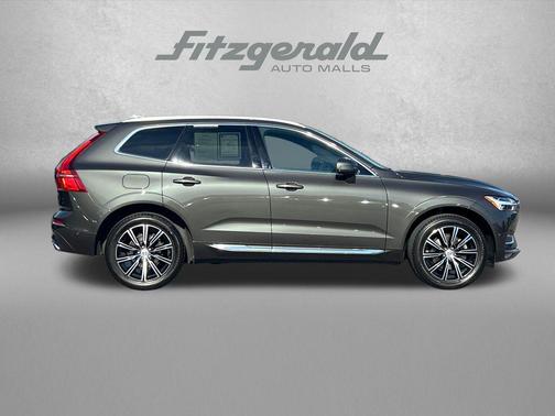 Gray Metallic 2019 Volvo XC60 T5 Inscription
