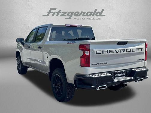 White Sands 2026 Chevrolet Silverado 1500 Custom Trail Boss