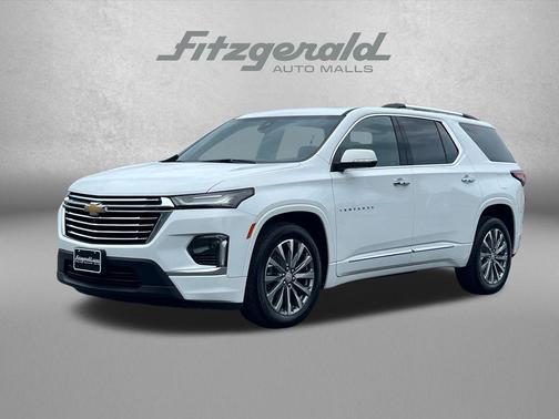 Summit White 2023 Chevrolet Traverse Premier