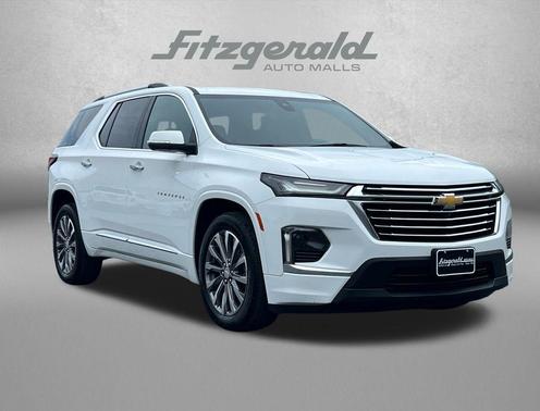 Summit White 2023 Chevrolet Traverse Premier