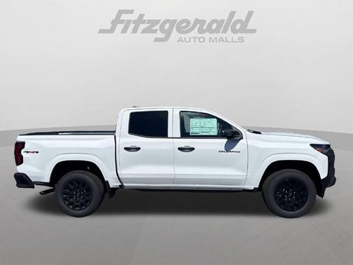 Summit White 2026 Chevrolet Colorado WT