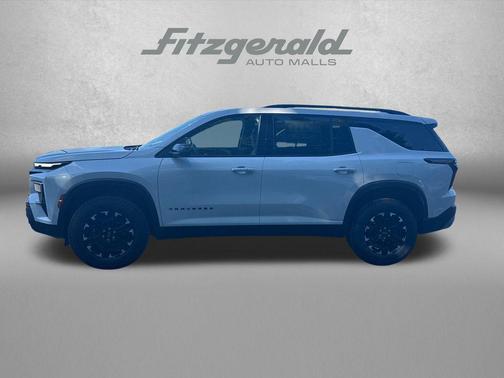 Polar White Tricoat 2027 Chevrolet Traverse AWD Z71