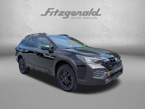 Crystal Black Silica 2025 Subaru Outback Wilderness