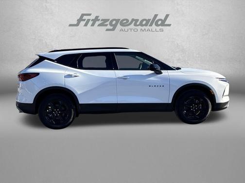 Summit White 2026 Chevrolet Blazer 2LT