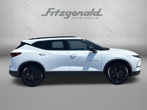 Summit White 2026 Chevrolet Blazer 2LT