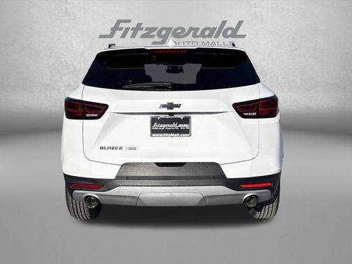 Summit White 2026 Chevrolet Blazer 2LT