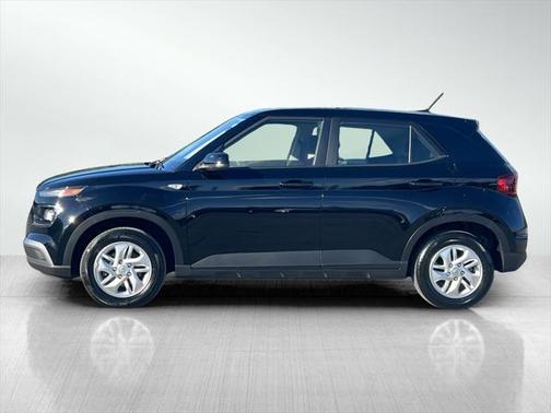 2024 Hyundai VENUE SE