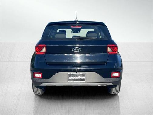 2024 Hyundai VENUE SE