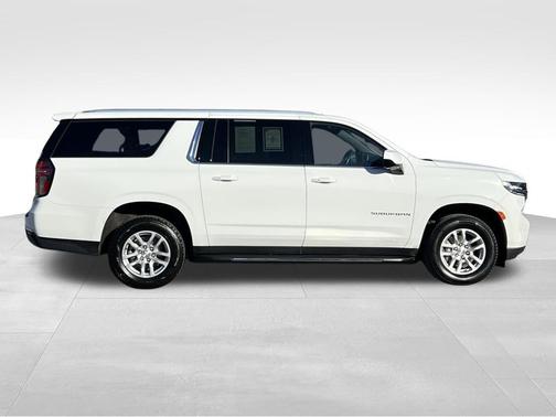 2024 Chevrolet Suburban LT