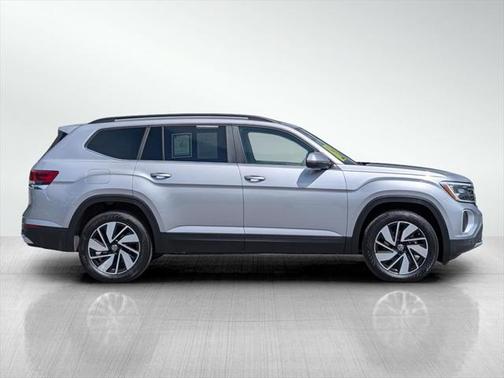 2024 Volkswagen Atlas 2.0T SE w/Technology 4MOTION