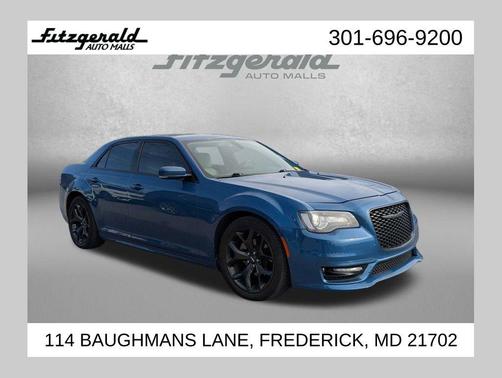 2022 Chrysler 300 Touring