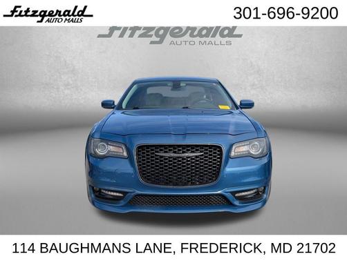 2022 Chrysler 300 Touring