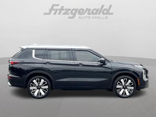 Black Diamond/Alloy Silver Roof 2025 Mitsubishi Outlander SEL S-AWC