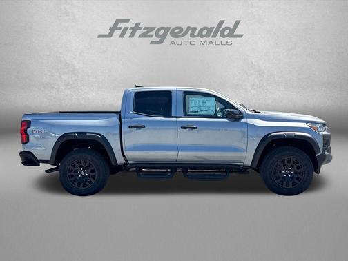 Sterling Gray Metallic 2026 Chevrolet Colorado Trail Boss