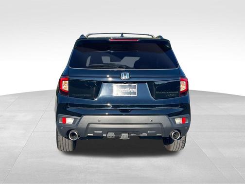 2025 Honda Passport AWD Black