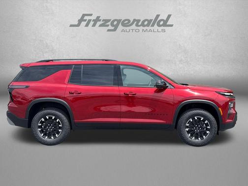 Radiant Red Tintcoat 2026 Chevrolet Traverse AWD Z71