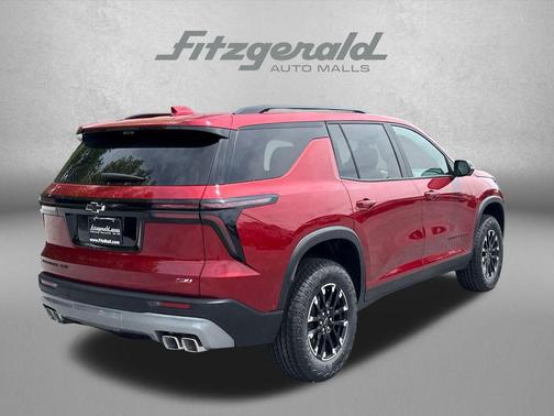 Radiant Red Tintcoat 2026 Chevrolet Traverse AWD Z71
