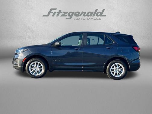 Iron Gray Metallic 2022 Chevrolet Equinox LS