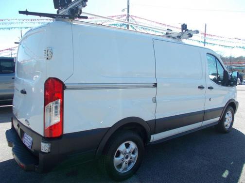 2017 Ford Transit-250 Base