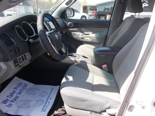 2015 Toyota Tacoma Base