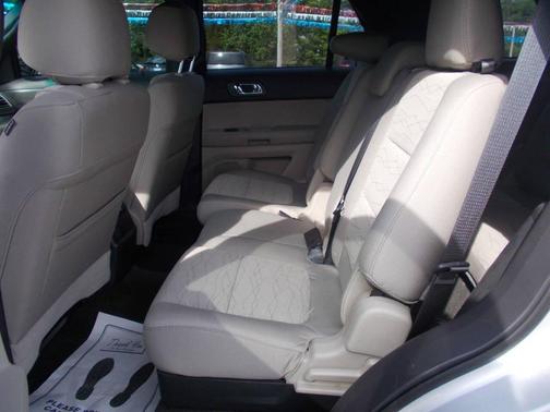 Ingot Silver Metallic 2015 Ford Explorer Base