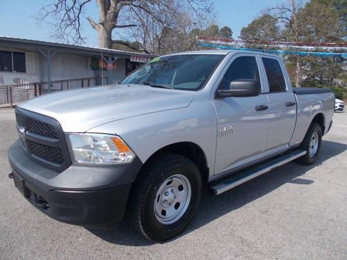 Bright Silver Metallic Clearcoat 2018 RAM 1500 Tradesman