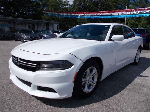 2017 Dodge Charger SE