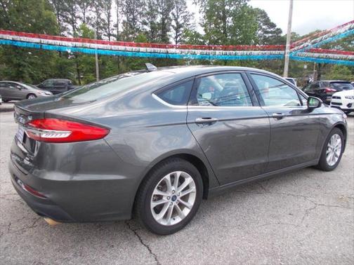 2020 Ford Fusion SE