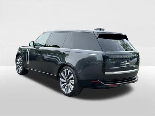 2023 Land Rover Range Rover SV